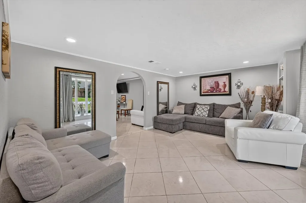5716 Maryview Terrace Haltom City TX 76117