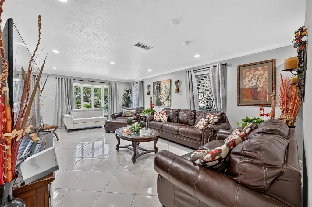 5716 Maryview Terrace Haltom City TX 76117