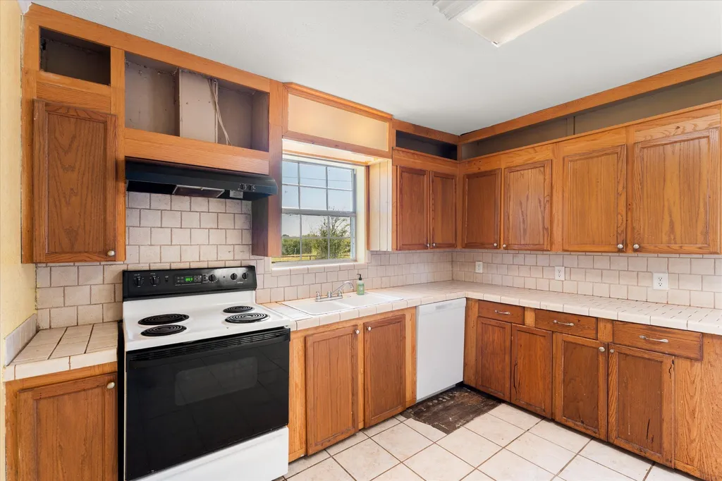 11465 County Road 3904 Athens TX 75752