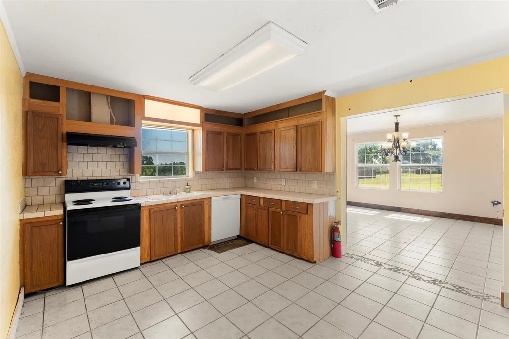 11465 County Road 3904 Athens TX 75752