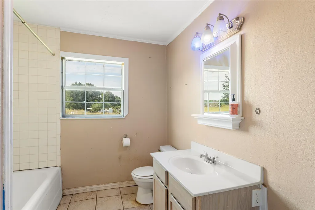 11465 County Road 3904 Athens TX 75752