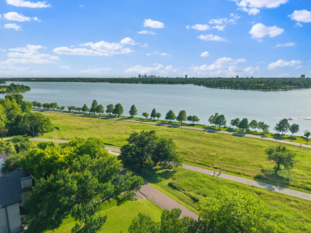 6522 Mccommas Boulevard Dallas TX 75214