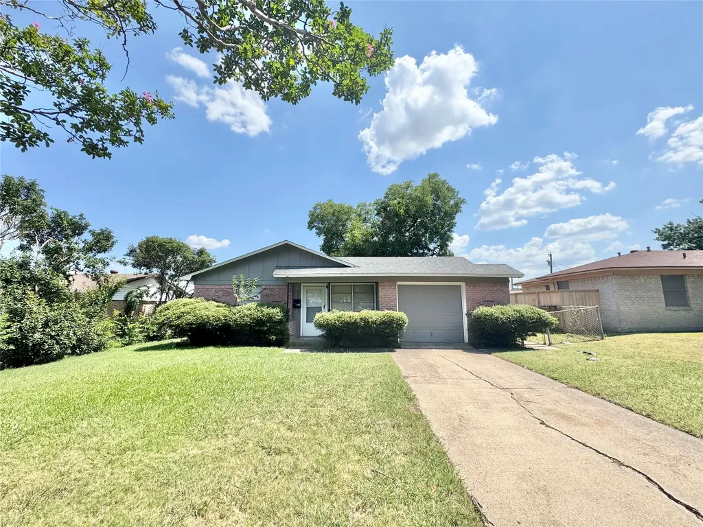 2206 Norma Drive Mesquite TX 75149
