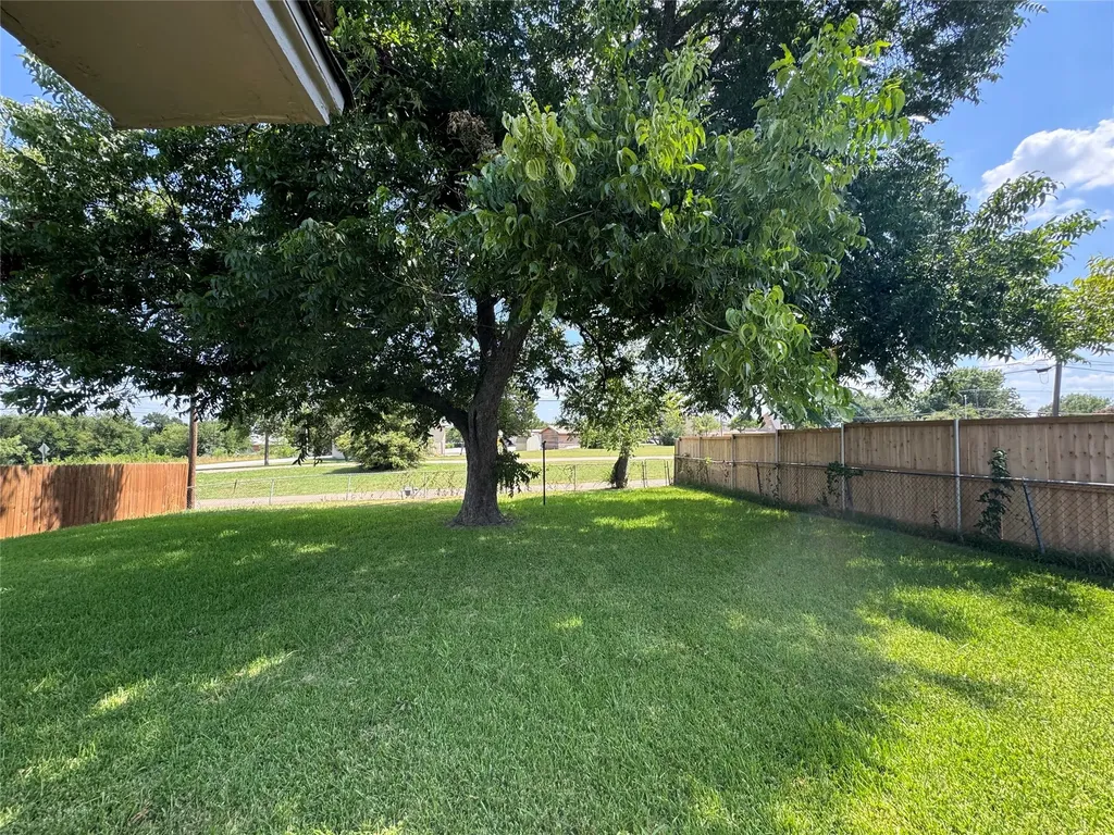 2206 Norma Drive Mesquite TX 75149