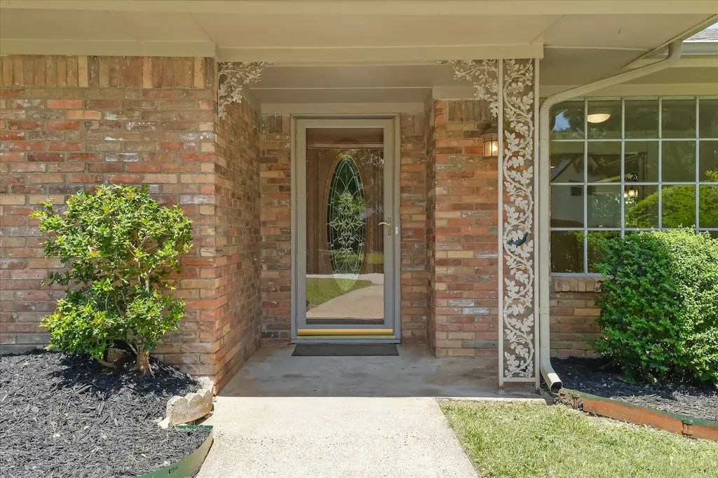 718 Ridgecrest Circle Denton TX 76205