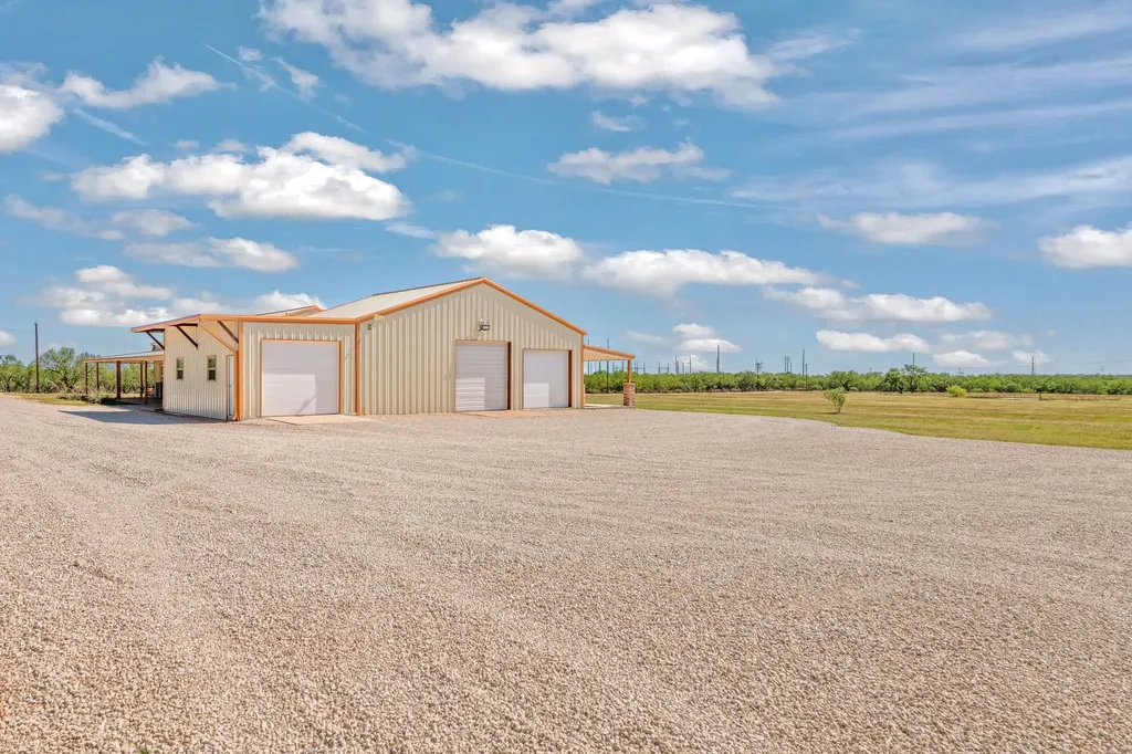 298 County Road 499 Abilene TX 79601