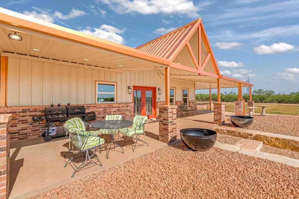 298 County Road 499 Abilene TX 79601