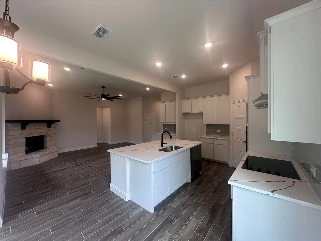 610 Kyle Drive Tioga TX 76271