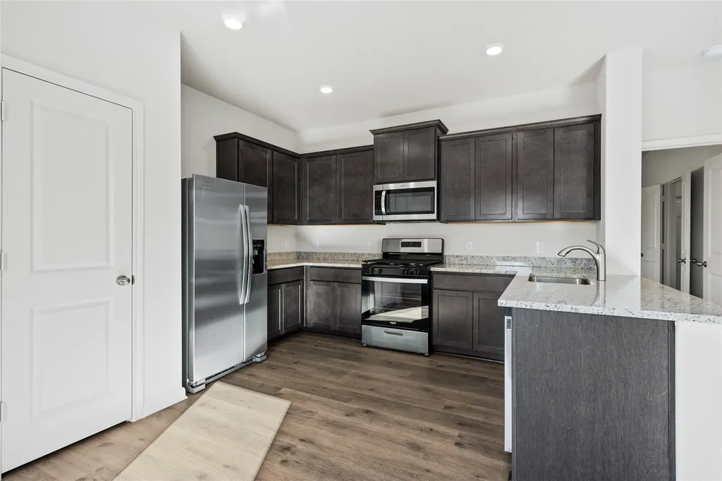 8417 White Wolf Trail Ponder TX 76259