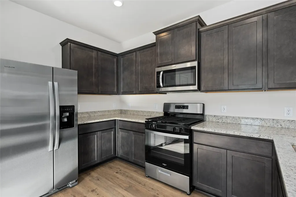 8417 White Wolf Trail Ponder TX 76259