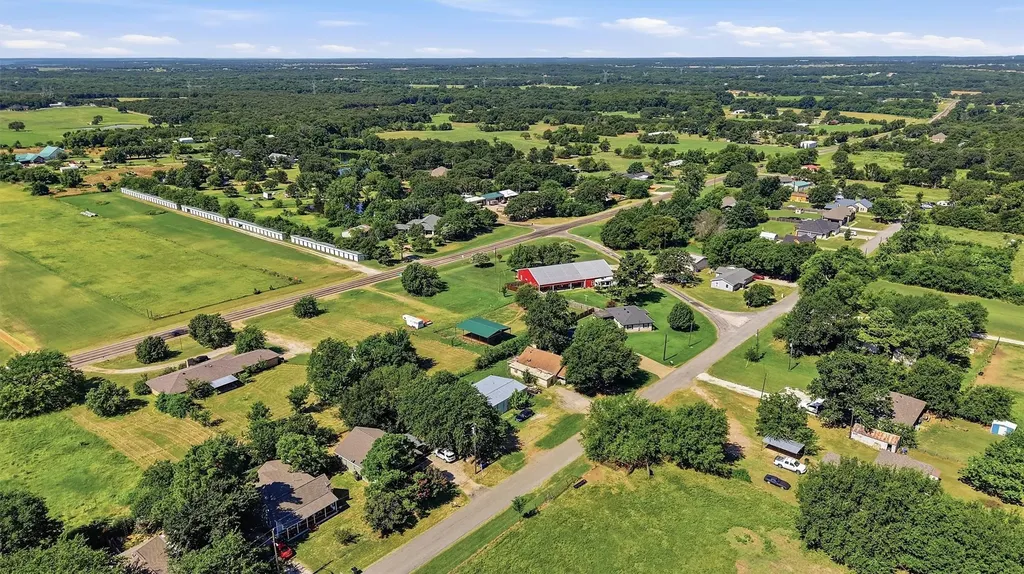 538 W Hughes Street Collinsville TX 76233