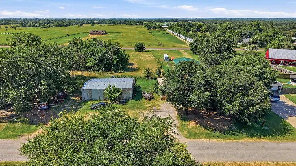 538 W Hughes Street Collinsville TX 76233