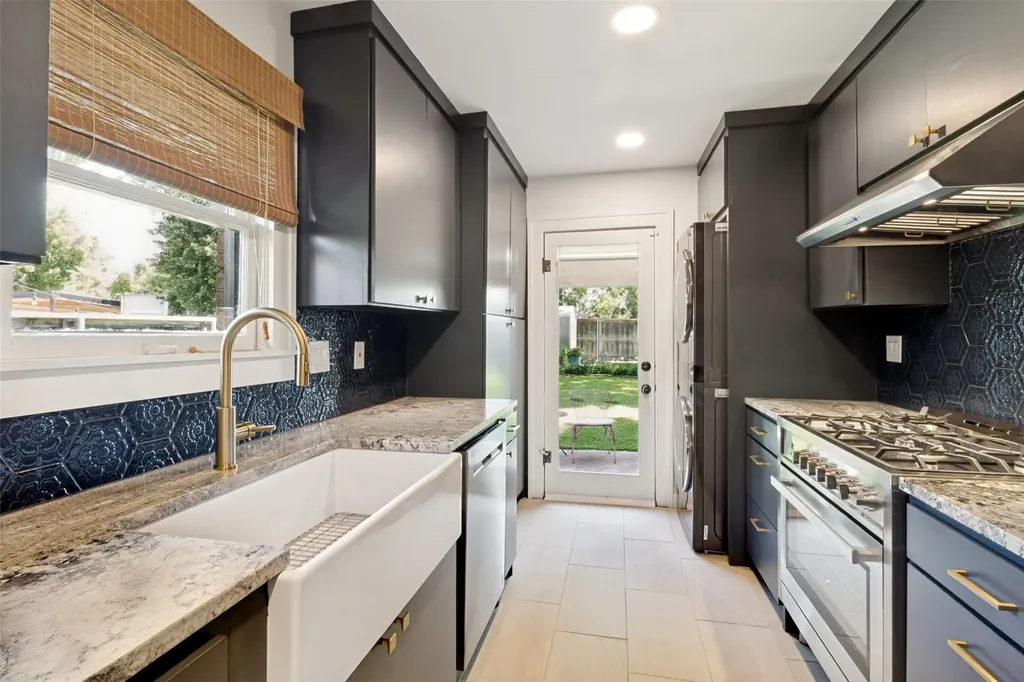 5114 Parkland Avenue Dallas TX 75235