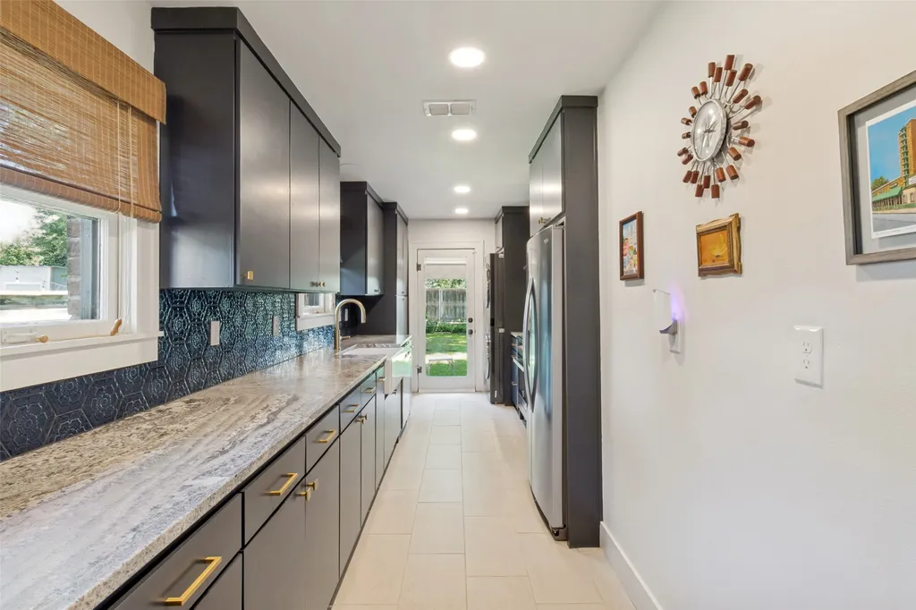 5114 Parkland Avenue Dallas TX 75235