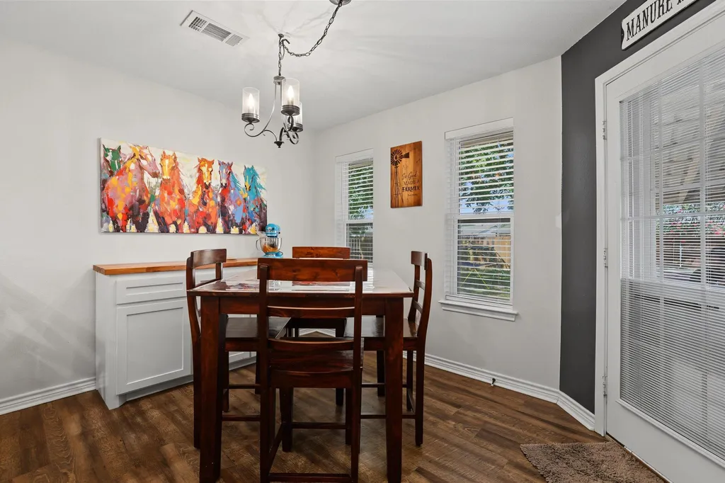 202 Daniel Court Collinsville TX 76233