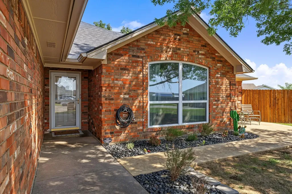 202 Daniel Court Collinsville TX 76233
