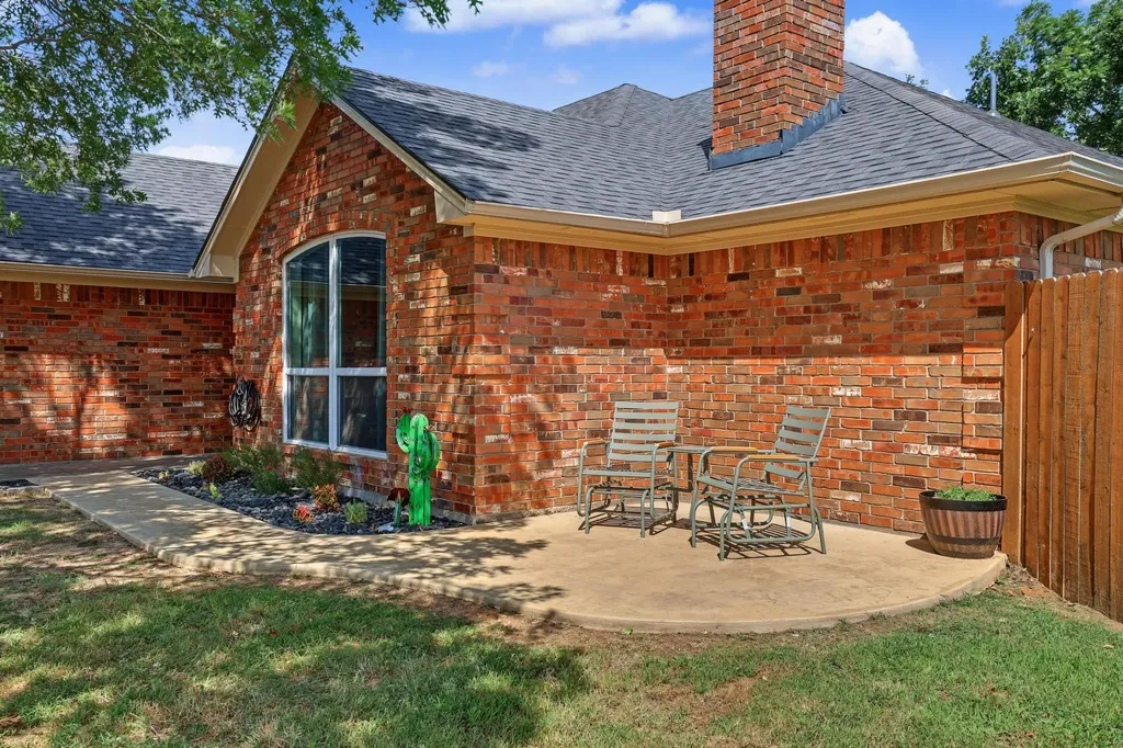 202 Daniel Court Collinsville TX 76233
