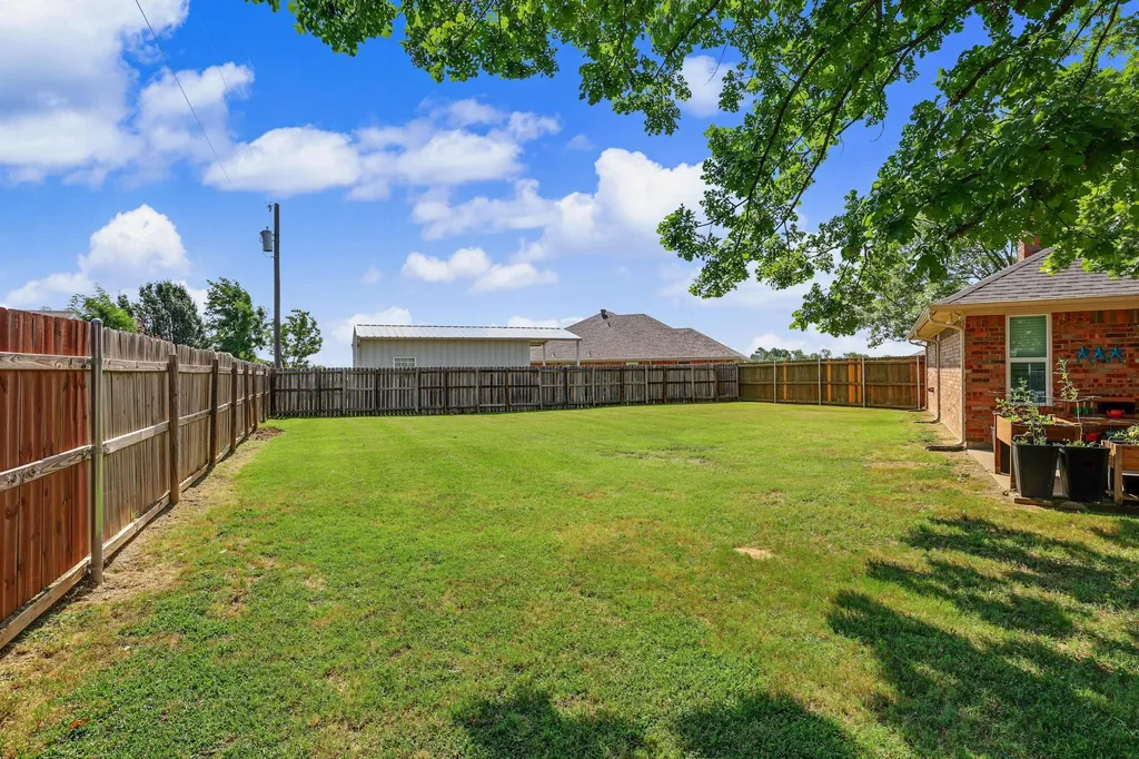 202 Daniel Court Collinsville TX 76233
