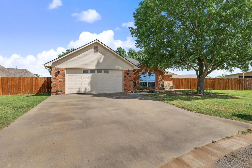 202 Daniel Court Collinsville TX 76233