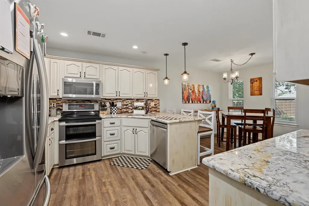 202 Daniel Court Collinsville TX 76233