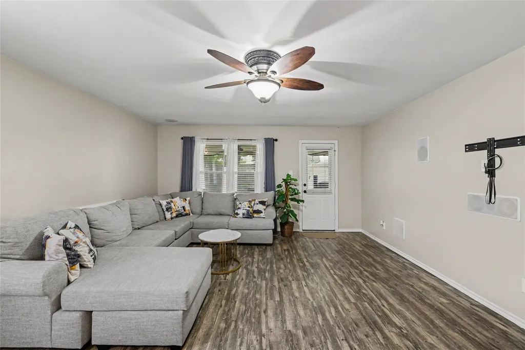 2707 Mountain View Drive Mckinney TX 75071