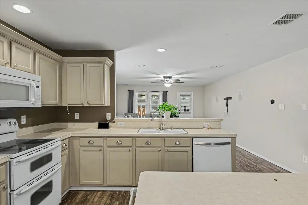 2707 Mountain View Drive Mckinney TX 75071