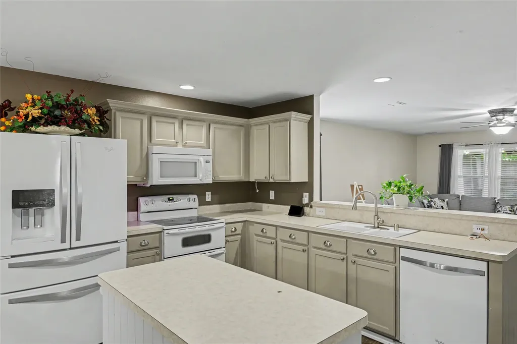 2707 Mountain View Drive Mckinney TX 75071