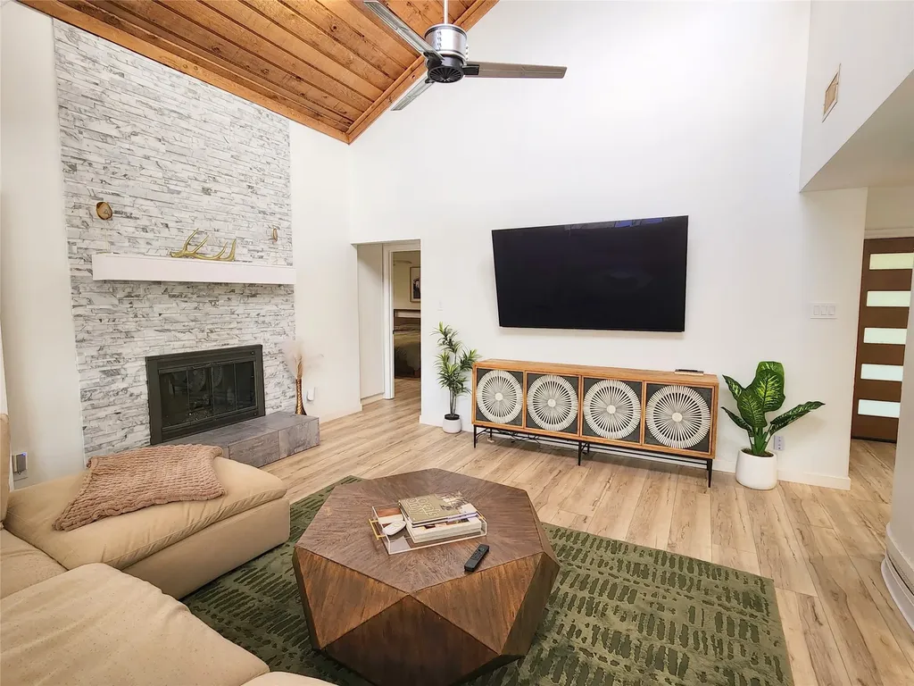 1817 Crooked Lane Plano TX 75023
