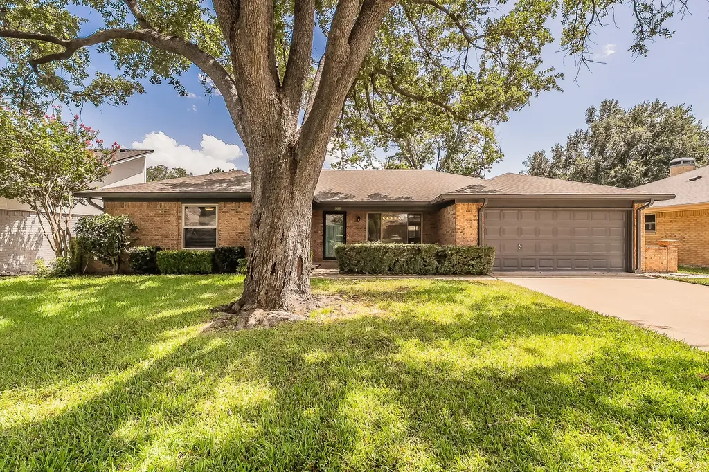 1100 Purdue Drive Arlington TX 76012