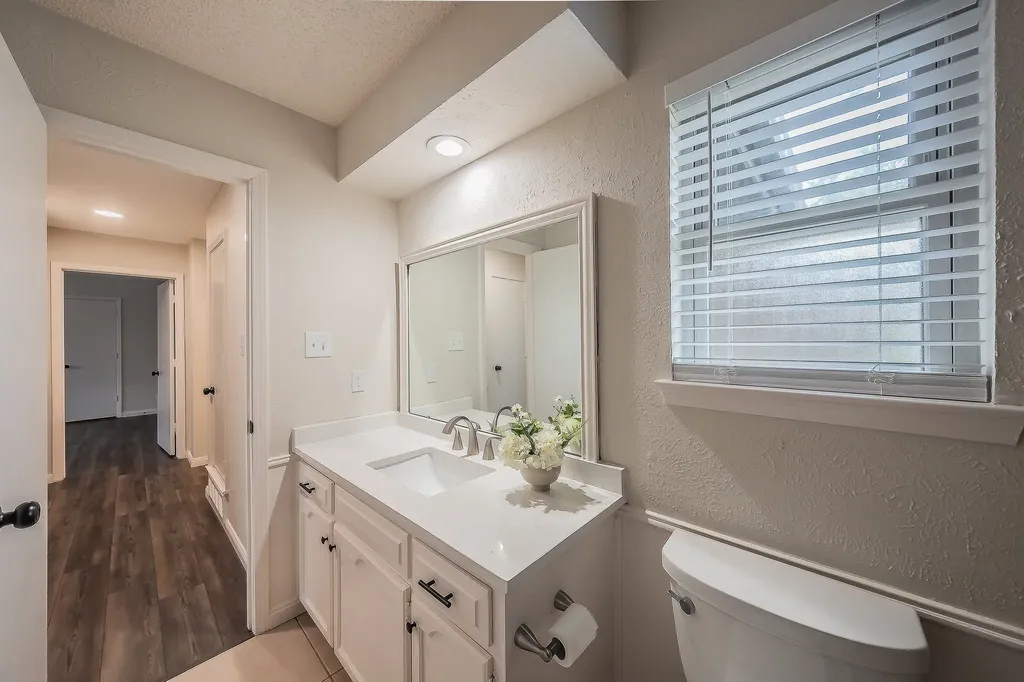 1100 Purdue Drive Arlington TX 76012