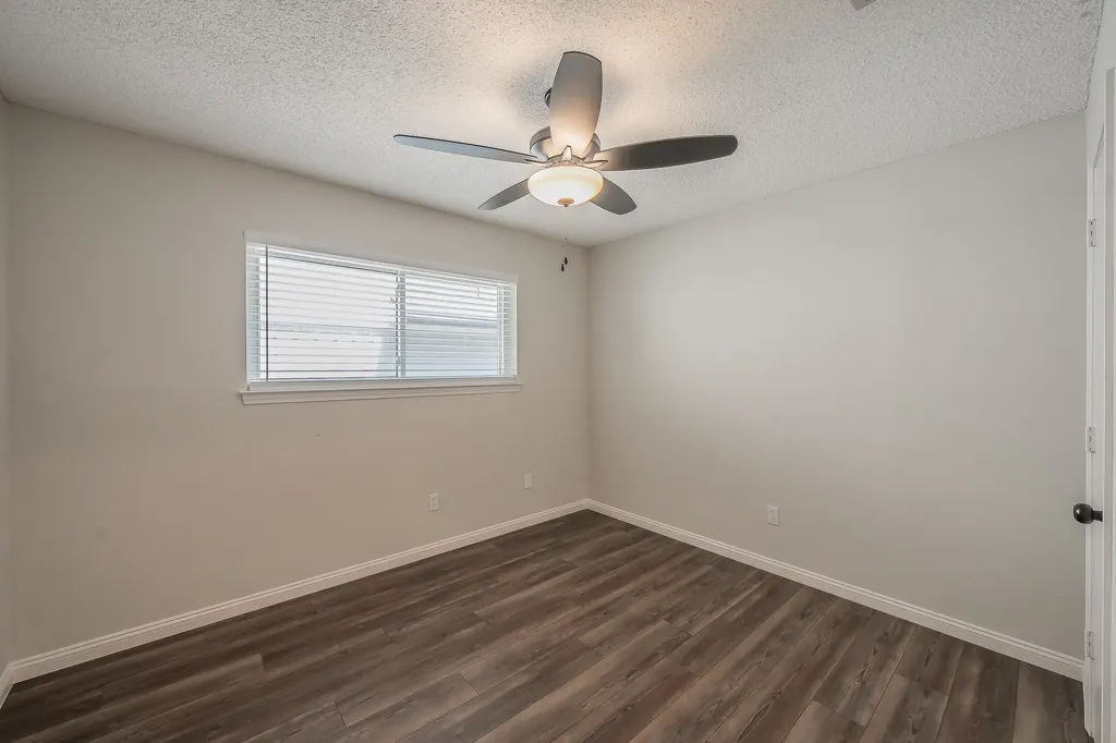 1100 Purdue Drive Arlington TX 76012