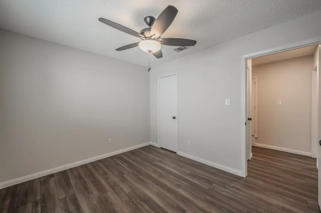 1100 Purdue Drive Arlington TX 76012
