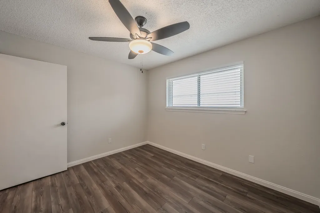 1100 Purdue Drive Arlington TX 76012