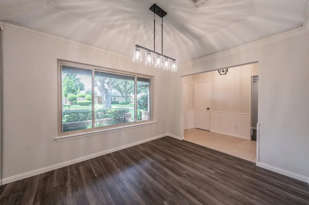 1100 Purdue Drive Arlington TX 76012