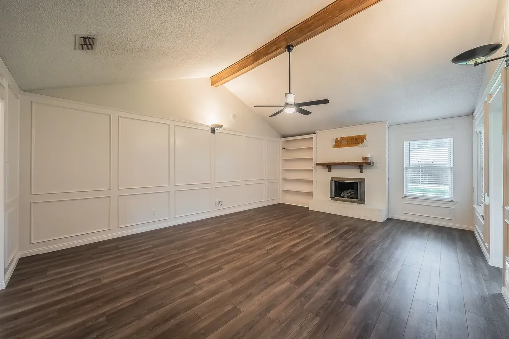 1100 Purdue Drive Arlington TX 76012