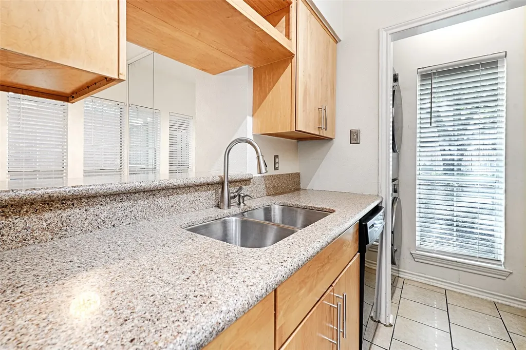 4067 Beltway Drive Addison TX 75001
