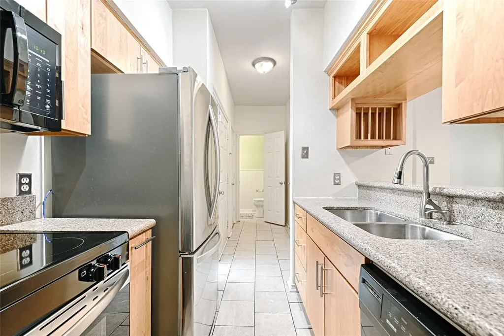 4067 Beltway Drive Addison TX 75001