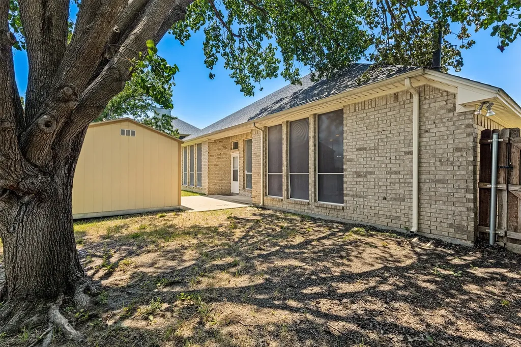 5856 Echo Bluff Drive Haltom City TX 76137