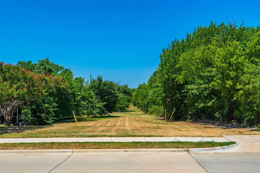 137 Collett Sublett Road Kennedale TX 76060