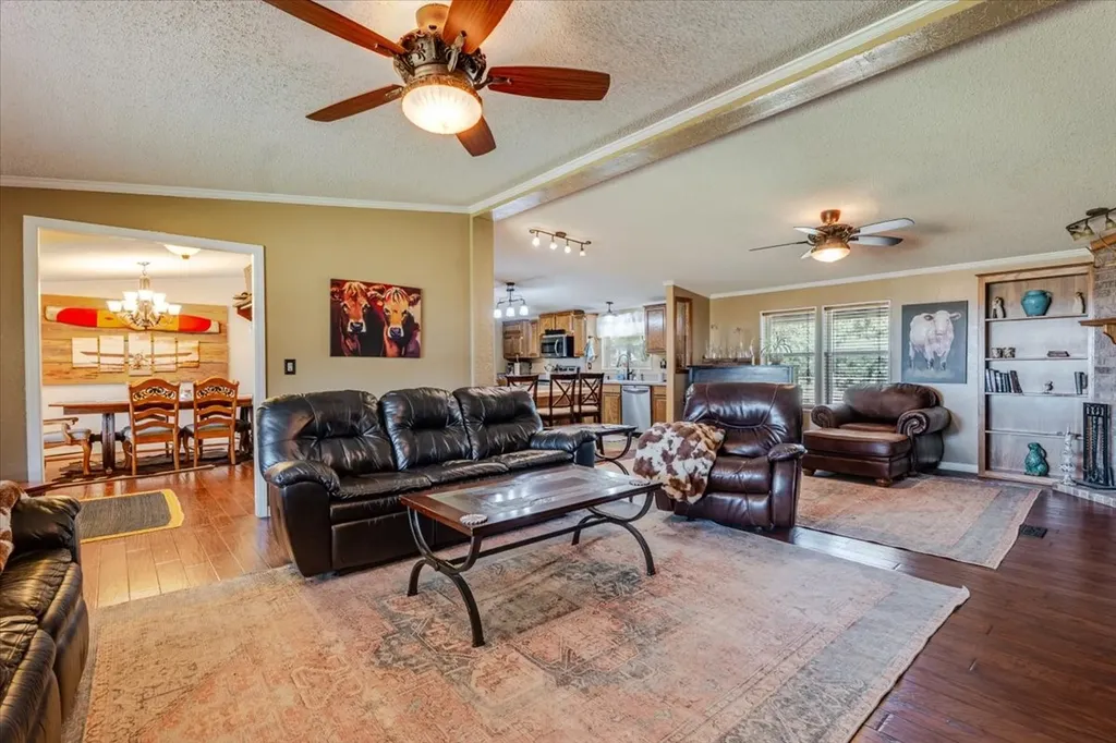 3637 Highway 281 N Jacksboro TX 76458