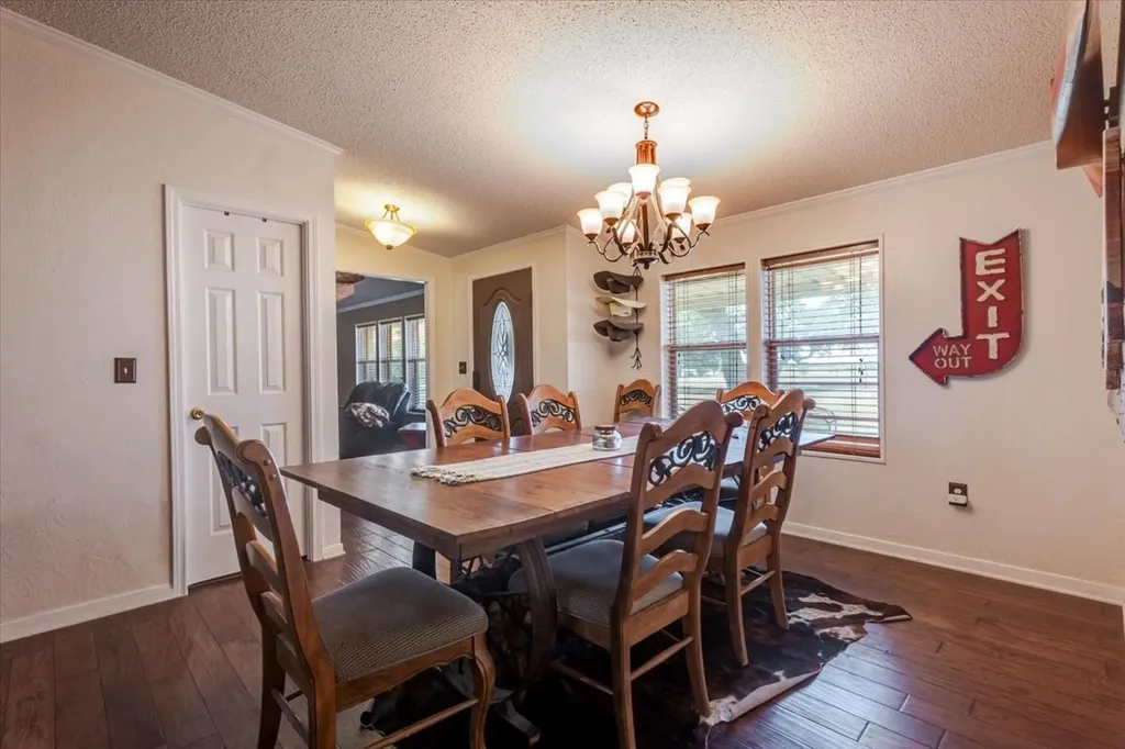 3637 Highway 281 N Jacksboro TX 76458