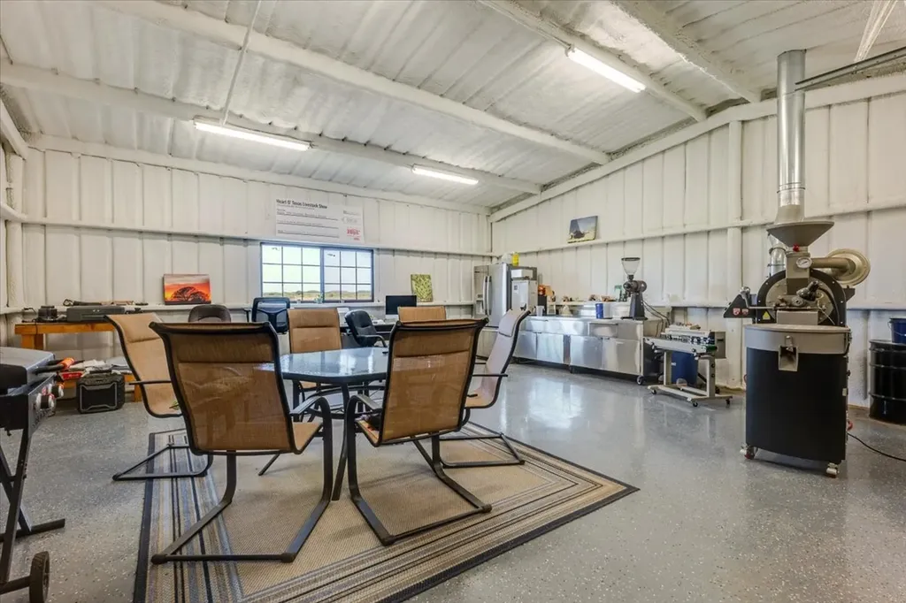 3637 Highway 281 N Jacksboro TX 76458