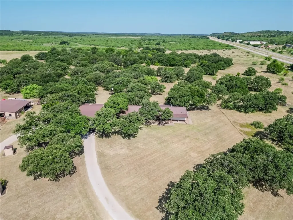 3637 Highway 281 N Jacksboro TX 76458