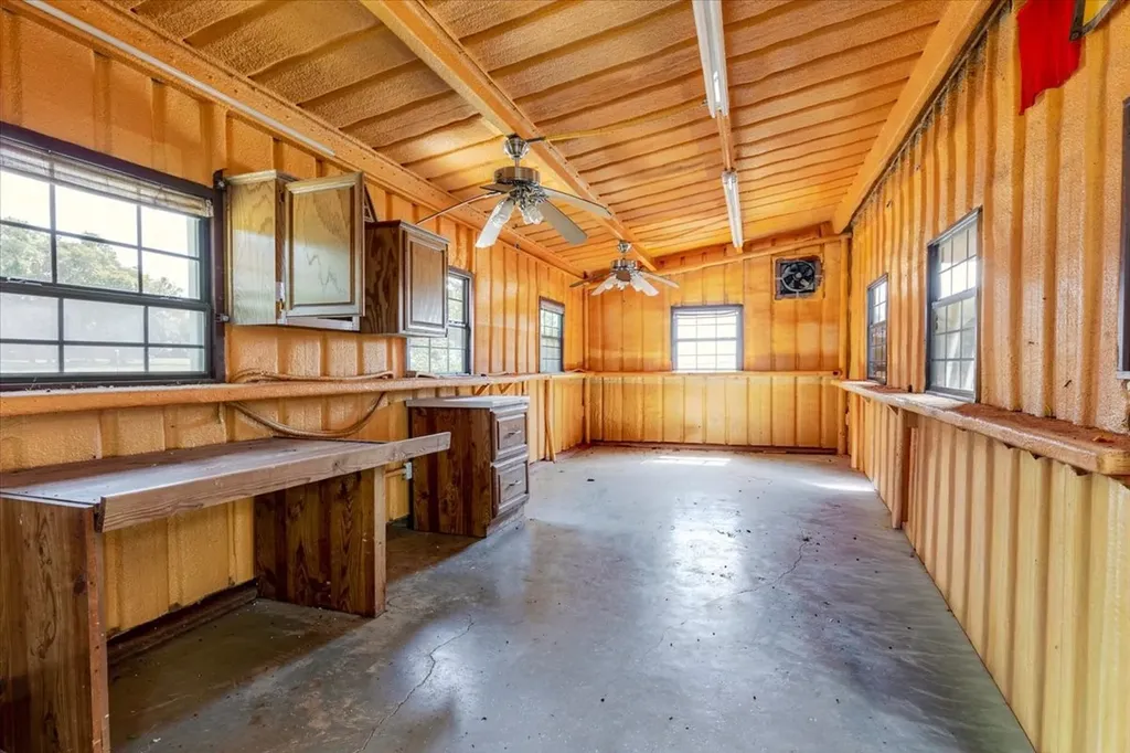 3637 Highway 281 N Jacksboro TX 76458