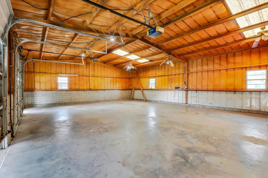 3637 Highway 281 N Jacksboro TX 76458