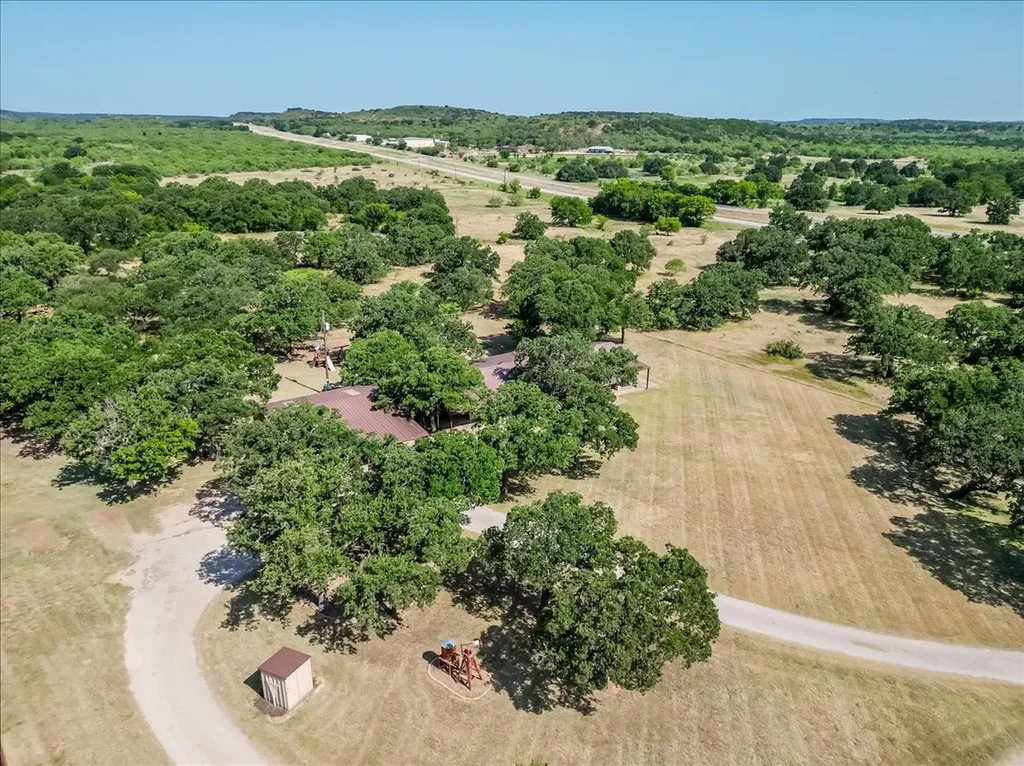 3637 Highway 281 N Jacksboro TX 76458