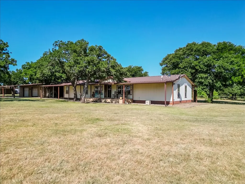 3637 Highway 281 N Jacksboro TX 76458