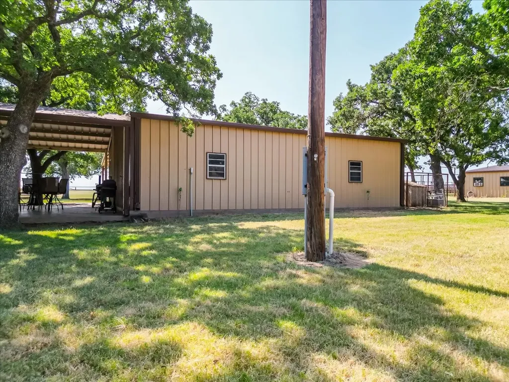 3637 Highway 281 N Jacksboro TX 76458