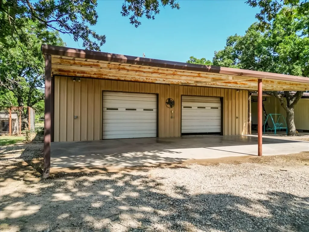 3637 Highway 281 N Jacksboro TX 76458