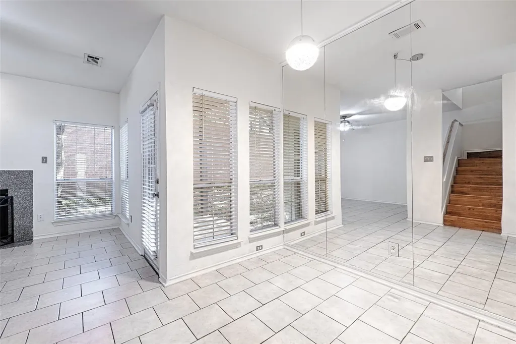 4067 Beltway Drive Addison TX 75001